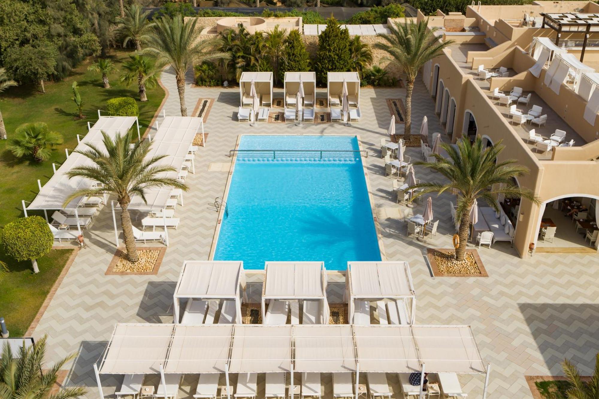 Jaz Neo Almazino, Almaza Bay Hotel Majid Abu Zayd Екстериор снимка